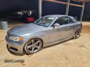 ✅ 2009 BMW 1 Series 135i • VIN: WBAUN93509VE94617 • Лот: 95035755. Опубликован ранее на Copart с пробегом 160 959 миль. Бесплатный доступ к архиву аукционных продаж из США и подробный отчёт об истории автомобиля на DreamBid. Изображение 1.