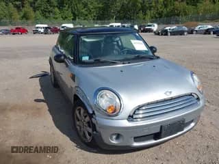 2007 MINI Hardtop с VIN WMWMF33527TL67187, выставлен на аукционе IAAI как лот 43194420 с пробегом 101 395 миль миль и . История ставок и продаж доступна на DreamBid. Изображение 1.