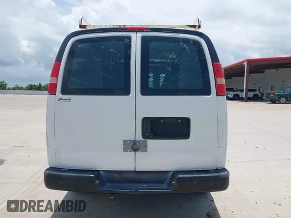 ✅ 2016 Chevrolet Express Cargo • VIN: 1GCWGAFF1G1196431 • Лот: 41785425. Опубликован ранее на IAAI с пробегом 189 529 миль. Бесплатный доступ к архиву аукционных продаж из США и подробный отчёт об истории автомобиля на DreamBid. Изображение 16.