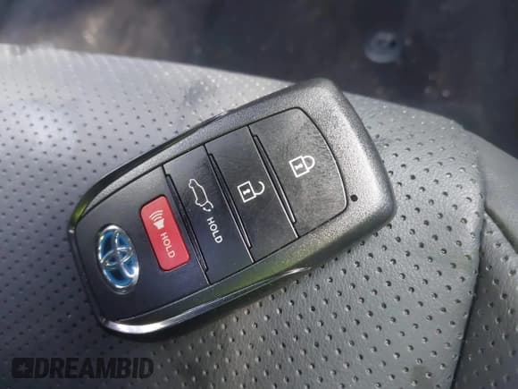 ✅ 2024 Toyota Crown XLE • VIN: JTDAAAAF4R3020760 • Lot: 42191441. Wystawiony na IAAI z przebiegiem 99 630 mil. Bezpłatny archiwum sprzedaży aukcyjnych z USA i szczegółowy raport historii pojazdu na DreamBid. Zdjęcie 11.