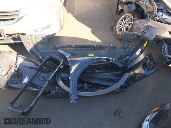 ✅ 2024 Ford Escape Active • VIN: 1FMCU0GN2RUB51944 • Lot: 43524391. Wystawiony na IAAI z przebiegiem 5 997 mil. Bezpłatny archiwum sprzedaży aukcyjnych z USA i szczegółowy raport historii pojazdu na DreamBid. Zdjęcie 12.