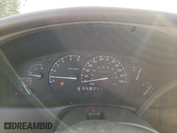 ✅ 1998 Ford Explorer XL • VIN: 1FMZU34E4WUA99504 • Лот: 73020404. Опубликован ранее на Copart с пробегом 236 209 миль. Бесплатный доступ к архиву аукционных продаж из США и подробный отчёт об истории автомобиля на DreamBid. Изображение 9.