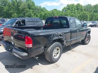 ✅ 1999 Dodge Dakota SLT • VIN: 1B7GG22YXXS304489 • Lot: 42326703. Wystawiony na IAAI z przebiegiem 183 490 mil. Bezpłatny archiwum sprzedaży aukcyjnych z USA i szczegółowy raport historii pojazdu na DreamBid. Zdjęcie 4.