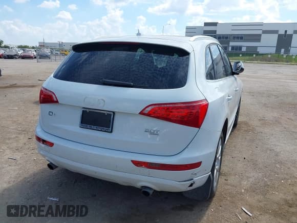 ✅ 2012 Audi Q5 Premium • VIN: WA1CFAFPXCA041962 • Lot: 43393112. Listed on IAAI with 98,329 mi. Free auction sales archive from the USA and detailed vehicle history report at DreamBid. Image 4.