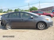 ✅ 2015 Toyota Prius Two • VIN: JTDZN3EUXFJ015856 • Lot: 42910012. Listed on IAAI with 194,958 mi. Free auction sales archive from the USA and detailed vehicle history report at DreamBid. Image 13.