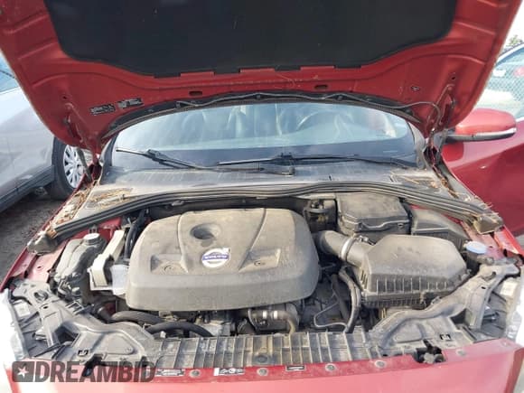 ✅ 2015 Volvo S60 T5 Drive-E Platinum • VIN: YV140MFM1F2351459 • Lot: 42840183. Wystawiony na IAAI z przebiegiem 148 000 mil. Bezpłatny archiwum sprzedaży aukcyjnych z USA i szczegółowy raport historii pojazdu na DreamBid. Zdjęcie 10.