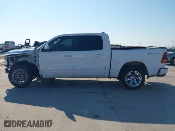 2021 Ram 1500 Lone Star z VIN 1C6SRFFT2MN587479, wystawiony jako IAAI lot #43372680 z przebiegiem 82 917 mil mil oraz . Historia ofert i sprzedaży dostępna na DreamBid. Obrazek 15.