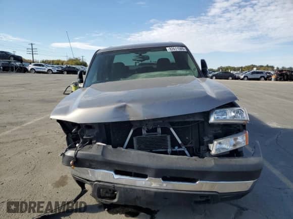 ✅ 2006 Chevrolet Silverado 2500HD LT2 • VIN: 1GCHC23G26F173975 • Lot: 82611505. Wystawiony na Copart z przebiegiem 139 492 mil. Bezpłatny archiwum sprzedaży aukcyjnych z USA i szczegółowy raport historii pojazdu na DreamBid. Zdjęcie 5.