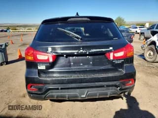 ✅ 2018 Mitsubishi Outlander ES • VIN: JA4AR3AU4JU018566 • Лот: 83769245. Опубликован ранее на Copart с пробегом 138 468 миль. Бесплатный доступ к архиву аукционных продаж из США и подробный отчёт об истории автомобиля на DreamBid. Изображение 6.