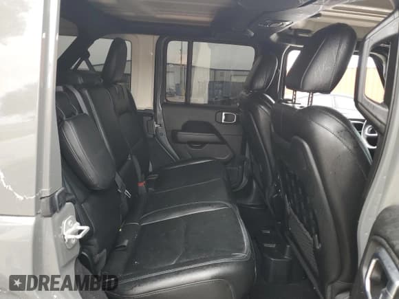 ✅ 2022 Jeep Wrangler Unlimited Rubicon • VIN: 1C4JJXR6XNW108471 • Лот: 85204155. Опубликован ранее на Copart с пробегом 62 732 миль. Бесплатный доступ к архиву аукционных продаж из США и подробный отчёт об истории автомобиля на DreamBid. Изображение 11.