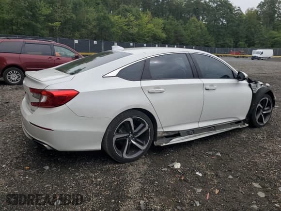 ✅ 2020 Honda Accord Sport • VIN: 1HGCV1F3XLA071423 • Lot: 82139635. Wystawiony na Copart z przebiegiem 83 618 mil. Bezpłatny archiwum sprzedaży aukcyjnych z USA i szczegółowy raport historii pojazdu na DreamBid. Zdjęcie 3.