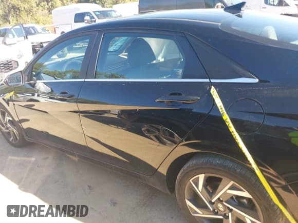 ✅ 2025 Hyundai Elantra SEL Convenience • VIN: KMHLS4DGXSU935782 • Лот: 43507597. Опубликован ранее на IAAI с пробегом 19 234 миль. Бесплатный доступ к архиву аукционных продаж из США и подробный отчёт об истории автомобиля на DreamBid. Изображение 14.