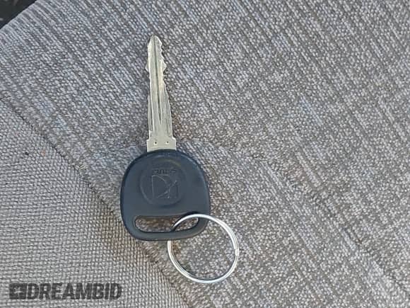 2002 Saturn SL с VIN 1G8ZK52702Z243549, выставлен на аукционе IAAI как лот 43488210 с пробегом 155 263 миль миль и . История ставок и продаж доступна на DreamBid. Изображение 11.