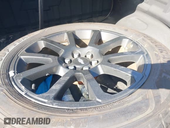 ✅ 2020 Chevrolet Colorado 2WD LT • VIN: 1GCGSCEN3L1214610 • Lot: 41796734. Listed on IAAI with 49,311 mi. Free auction sales archive from the USA and detailed vehicle history report at DreamBid. Image 11.