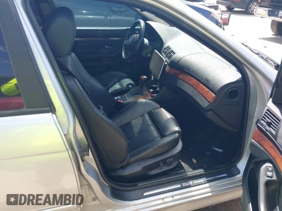 ✅ 2003 BMW 5 Series 530i • VIN: WBADT63443CK38704 • Lot: 41779122. Wystawiony na IAAI z przebiegiem 103 198 mil. Bezpłatny archiwum sprzedaży aukcyjnych z USA i szczegółowy raport historii pojazdu na DreamBid. Zdjęcie 5.