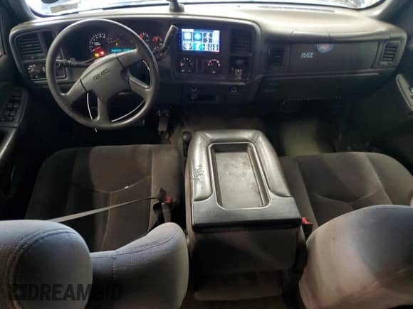 2007 GMC Sierra 1500 SL with VIN 2GTEK13V771164311, listed as a Copart auction lot 58835305 with 179,930 mi miles and Salvage title. Bid and sale history available at DreamBid. Image 8.