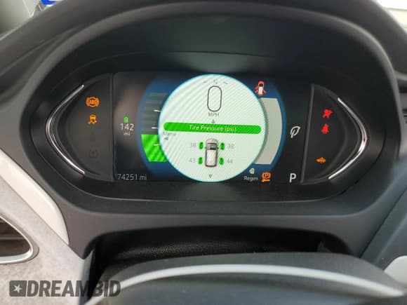 ✅ 2020 Chevrolet Bolt EV LT • VIN: 1G1FY6S06L4109541 • Lot: 79131624. Wystawiony na Copart z przebiegiem 74 251 mil. Bezpłatny archiwum sprzedaży aukcyjnych z USA i szczegółowy raport historii pojazdu na DreamBid. Zdjęcie 9.