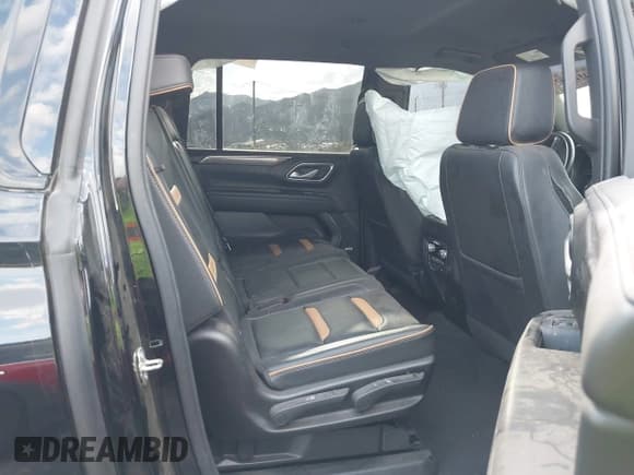 ✅ 2023 GMC Yukon XL AT4 • VIN: 1GKS2HKD0PR548138 • Lot: 43283879. Listed on IAAI with 26,103 mi. Free auction sales archive from the USA and detailed vehicle history report at DreamBid. Image 8.