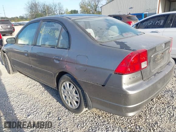 ✅ 2005 Honda Civic LX • VIN: 2HGES16535H584889 • Lot: 43522684. Wystawiony na IAAI z przebiegiem 184 639 mil. Bezpłatny archiwum sprzedaży aukcyjnych z USA i szczegółowy raport historii pojazdu na DreamBid. Zdjęcie 3.