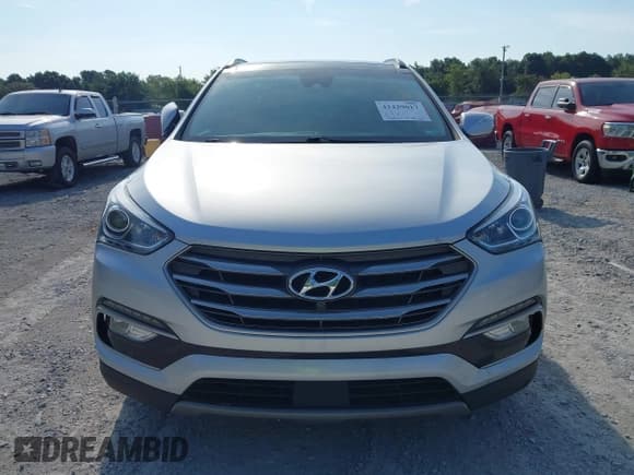 ✅ 2017 Hyundai Santa Fe Ultimate • VIN: 5XYZW4LA7HG407577 • Lot: 42429017. Listed on IAAI with 149,674 mi. Free auction sales archive from the USA and detailed vehicle history report at DreamBid. Image 12.