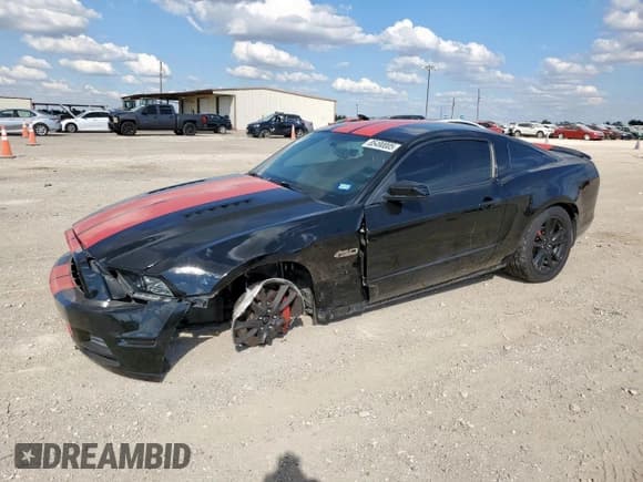 ✅ 2013 Ford Mustang GT • VIN: 1ZVBP8CF0D5244885 • Lot: 85490005. Wystawiony na Copart z przebiegiem 108 200 mil. Bezpłatny archiwum sprzedaży aukcyjnych z USA i szczegółowy raport historii pojazdu na DreamBid. Zdjęcie 1.