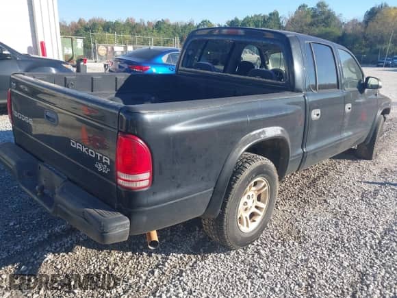 ✅ 2004 Dodge Dakota Sport • VIN: 1D7HL38N14S789626 • Лот: 43629752. Размещён на IAAI с пробегом 233 208 миль миль. Получите бесплатный доступ к архиву аукционных продаж из США и посмотрите подробный отчёт об истории автомобиля на DreamBid. Изображение 4.