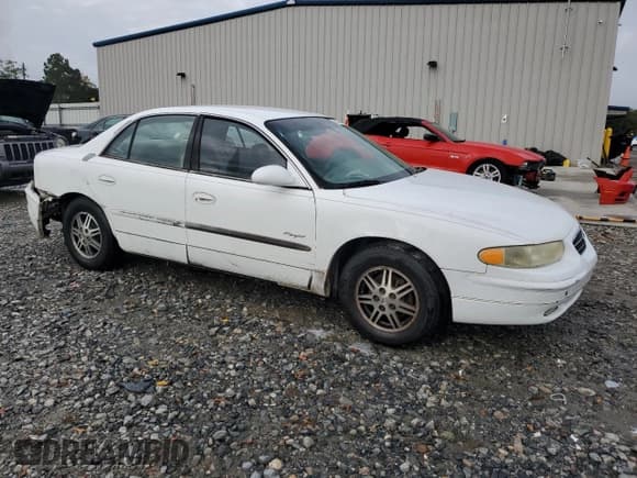 ✅ 2000 Buick Regal LS • VIN: 2G4WB52K4Y1120752 • Lot: 80363985. Wystawiony na Copart z przebiegiem Nie podano. Bezpłatny archiwum sprzedaży aukcyjnych z USA i szczegółowy raport historii pojazdu na DreamBid. Zdjęcie 4.