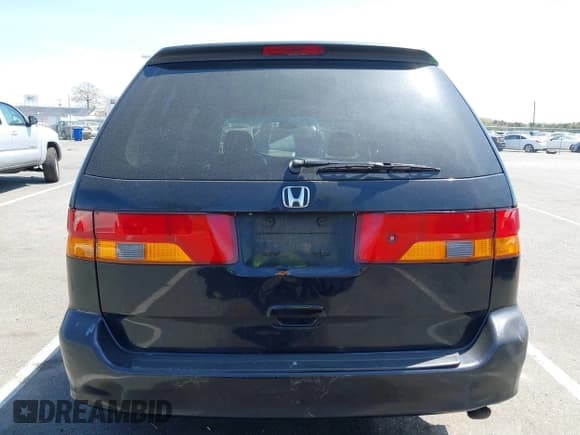 ✅ 2003 Honda Odyssey EX-L • VIN: 5FNRL18773B093563 • Lot: 42104214. Listed on IAAI with 195,827 mi. Free auction sales archive from the USA and detailed vehicle history report at DreamBid. Image 6.