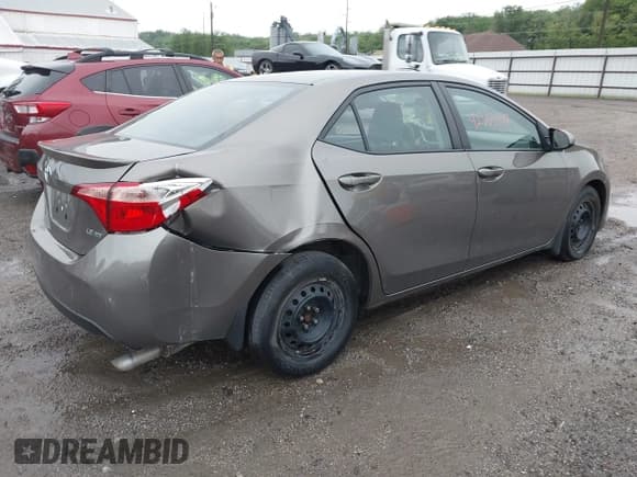 ✅ 2018 Toyota Corolla LE Eco • VIN: 2T1BPRHE4JC078474 • Lot: 42303047. Listed on IAAI with 38,138 mi. Free auction sales archive from the USA and detailed vehicle history report at DreamBid. Image 4.