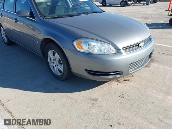 ✅ 2006 Chevrolet Impala LS • VIN: 2G1WB58K669271725 • Lot: 43553277. Wystawiony na IAAI z przebiegiem 150 296 mil. Bezpłatny archiwum sprzedaży aukcyjnych z USA i szczegółowy raport historii pojazdu na DreamBid. Zdjęcie 6.