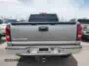 2006 Chevrolet Silverado 1500 LT2 z VIN 2GCEC19T361333158, wystawiony jako IAAI lot #42218305 z przebiegiem 220 009 mil mil oraz . Historia ofert i sprzedaży dostępna na DreamBid. Obrazek 17.