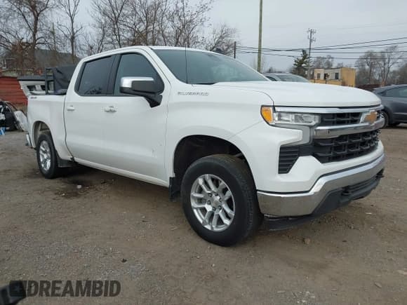 ✅ 2022 Chevrolet Silverado 1500 LT • VIN: 1GCPDKEK3NZ611703 • Lot: 41298996. Wystawiony na IAAI z przebiegiem 23 912 mil. Bezpłatny archiwum sprzedaży aukcyjnych z USA i szczegółowy raport historii pojazdu na DreamBid. Zdjęcie 1.