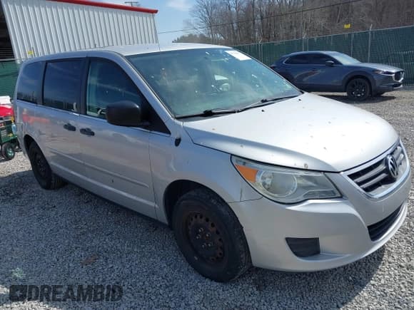 ✅ 2010 Volkswagen Routan S • VIN: 2V4RW4D18AR407108 • Лот: 41776057. Опубликован ранее на IAAI с пробегом 230 328 миль. Бесплатный доступ к архиву аукционных продаж из США и подробный отчёт об истории автомобиля на DreamBid. Изображение 1.