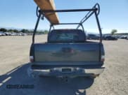 ✅ 2003 Chevrolet Silverado 1500 LS • VIN: 2GCEC19T731181851 • Лот: 72380134. Опубликован ранее на Copart с пробегом 220 611 миль. Бесплатный доступ к архиву аукционных продаж из США и подробный отчёт об истории автомобиля на DreamBid. Изображение 6.