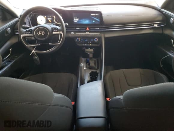 ✅ 2024 Hyundai Elantra SEL • VIN: KMHLM4DG9RU760428 • Лот: 89297515. Опубликован ранее на Copart с пробегом 6 237 миль. Бесплатный доступ к архиву аукционных продаж из США и подробный отчёт об истории автомобиля на DreamBid. Изображение 8.