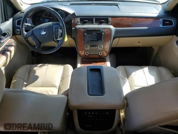 ✅ 2008 Chevrolet Suburban Commercial • VIN: 1GNFC16018R209521 • Lot: 76571044. Wystawiony na Copart z przebiegiem 251 229 mil. Bezpłatny archiwum sprzedaży aukcyjnych z USA i szczegółowy raport historii pojazdu na DreamBid. Zdjęcie 8.