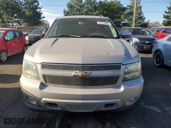 ✅ 2007 Chevrolet Suburban LT • VIN: 1GNFK16367J313299 • Lot: 65272584. Wystawiony na Copart z przebiegiem 232 320 mil. Bezpłatny archiwum sprzedaży aukcyjnych z USA i szczegółowy raport historii pojazdu na DreamBid. Zdjęcie 5.