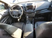 ✅ 2019 Ford Escape Titanium • VIN: 1FMCU9J92KUA03489 • Lot: 92955435. Wystawiony na Copart z przebiegiem 92 523 mil. Bezpłatny archiwum sprzedaży aukcyjnych z USA i szczegółowy raport historii pojazdu na DreamBid. Zdjęcie 8.