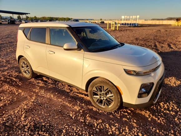 ✅ 2022 Kia Soul EX • VIN: KNDJ33AU2N7180420 • Лот: 89509295. Опубликован ранее на Copart с пробегом 27 655 миль. Бесплатный доступ к архиву аукционных продаж из США и подробный отчёт об истории автомобиля на DreamBid. Изображение 4.