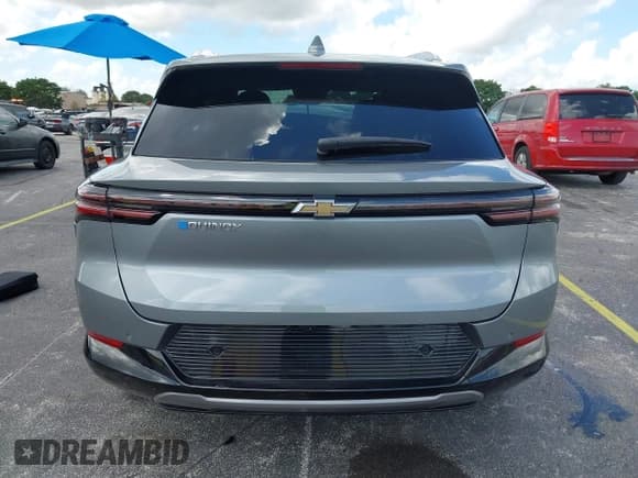 ✅ 2025 Chevrolet Equinox EV LT2 • VIN: 3GN7DNRP6SS227213 • Lot: 43361362. Listed on IAAI with 697 mi. Free auction sales archive from the USA and detailed vehicle history report at DreamBid. Image 17.