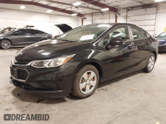 ✅ 2018 Chevrolet Cruze LS • VIN: 1G1BB5SM7J7131573 • Lot: 43507247. Listed on IAAI with 59,735 mi. Free auction sales archive from the USA and detailed vehicle history report at DreamBid. Image 17.