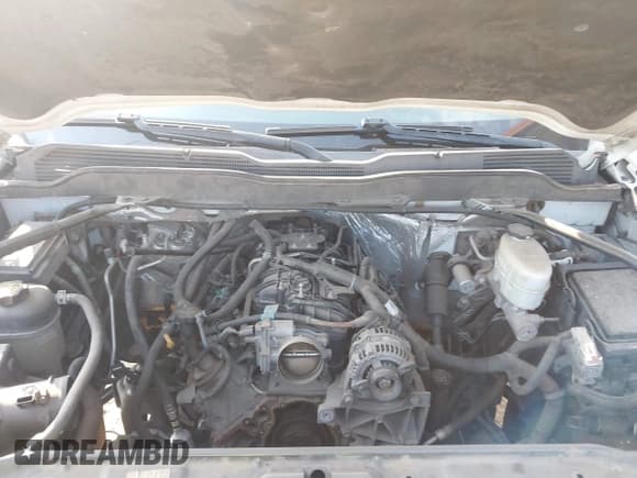 ✅ 2016 Chevrolet Silverado 2500HD Work Truck • VIN: 1GC1CUEG2GF164883 • Лот: 43046313. Опубликован ранее на IAAI с пробегом 267 082 миль. Бесплатный доступ к архиву аукционных продаж из США и подробный отчёт об истории автомобиля на DreamBid. Изображение 10.