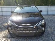 ✅ 2020 Chrysler Voyager LXi • VIN: 2C4RC1DG0LR145111 • Lot: 80729105. Wystawiony na Copart z przebiegiem 92 718 mil. Bezpłatny archiwum sprzedaży aukcyjnych z USA i szczegółowy raport historii pojazdu na DreamBid. Zdjęcie 5.