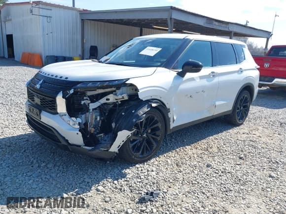 ✅ 2023 Mitsubishi Outlander SE • VIN: JA4J4UA83PZ035040 • Lot: 41648195. Listed on IAAI with 45,528 mi. Free auction sales archive from the USA and detailed vehicle history report at DreamBid. Image 21.