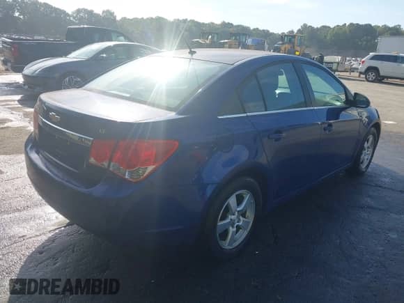 2012 Chevrolet Cruze 1FL z VIN 1G1PE5SCXC7291387, wystawiony jako IAAI lot #43246615 z przebiegiem 174 580 mil mil oraz . Historia ofert i sprzedaży dostępna na DreamBid. Obrazek 4.