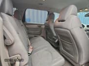 ✅ 2017 Chevrolet Traverse LS • VIN: 1GNKVFKD6HJ243905 • Lot: 93646535. Wystawiony na Copart z przebiegiem 131 249 mil. Bezpłatny archiwum sprzedaży aukcyjnych z USA i szczegółowy raport historii pojazdu na DreamBid. Zdjęcie 11.