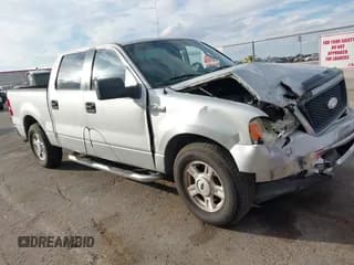 ✅ 2006 Ford F-150 XLT • VIN: 1FTRW12WX6KB96569 • Lot: 43516622. Wystawiony na IAAI z przebiegiem 135 195 mil. Bezpłatny archiwum sprzedaży aukcyjnych z USA i szczegółowy raport historii pojazdu na DreamBid. Zdjęcie 1.