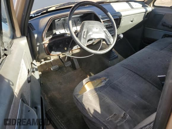 ✅ 1990 Ford F-150 S • VIN: 1FTDF15Y9LNA50360 • Lot: 89195765. Wystawiony na Copart z przebiegiem 88 604 mil. Bezpłatny archiwum sprzedaży aukcyjnych z USA i szczegółowy raport historii pojazdu na DreamBid. Zdjęcie 8.