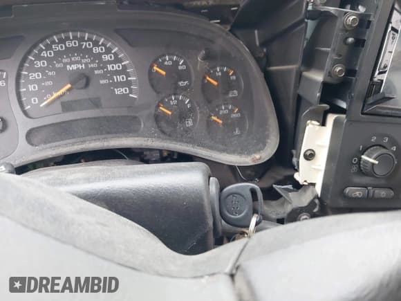 ✅ 2004 Chevrolet Silverado 1500 • VIN: 2GCEK19T041260637 • Lot: 41587738. Wystawiony na IAAI z przebiegiem 153 022 mil. Bezpłatny archiwum sprzedaży aukcyjnych z USA i szczegółowy raport historii pojazdu na DreamBid. Zdjęcie 11.