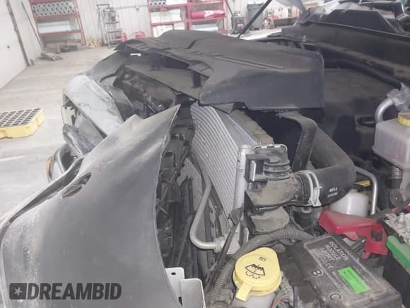 ✅ 2022 Ram 2500 • VIN: 3C6UR5PJ2NG183642 • Lot: 41916503. Wystawiony na IAAI z przebiegiem 16 476 mil. Bezpłatny archiwum sprzedaży aukcyjnych z USA i szczegółowy raport historii pojazdu na DreamBid. Zdjęcie 6.